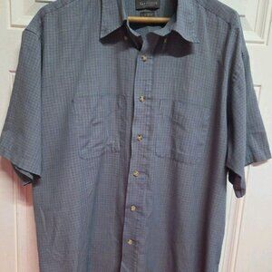 Mens VAN HEUSEN Large 16- 16 1/2 Short Sleeve Dress Shirt-Sport-Casual-Button Up